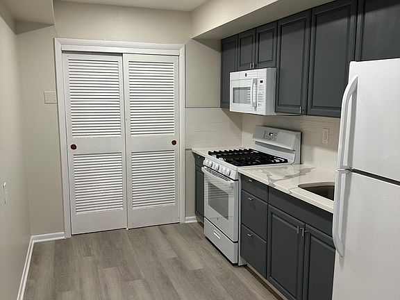 3rd image of 1827 Beyer Ave Floor 1