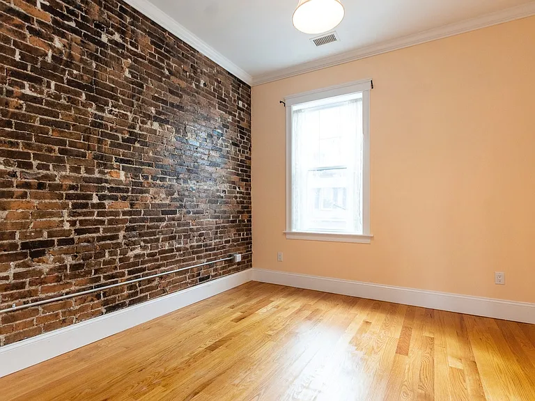 9 Everett Ave #2 — Photo 29