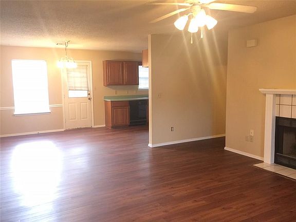 4th image of 8660 Stoner Ln
