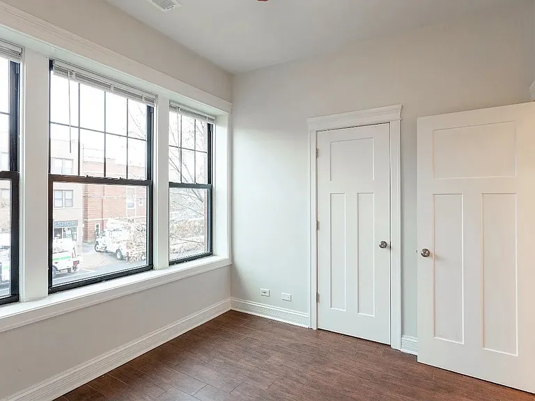 4317 W Irving Park Rd #3A — Photo 4