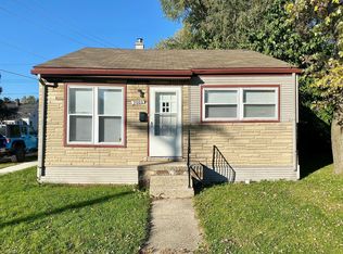 7003 Toepfer Rd, Warren, MI 48091