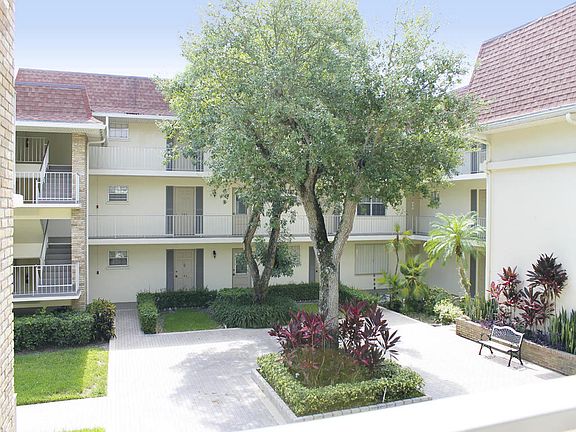 03_front_5510 Tamberlane Circle #342