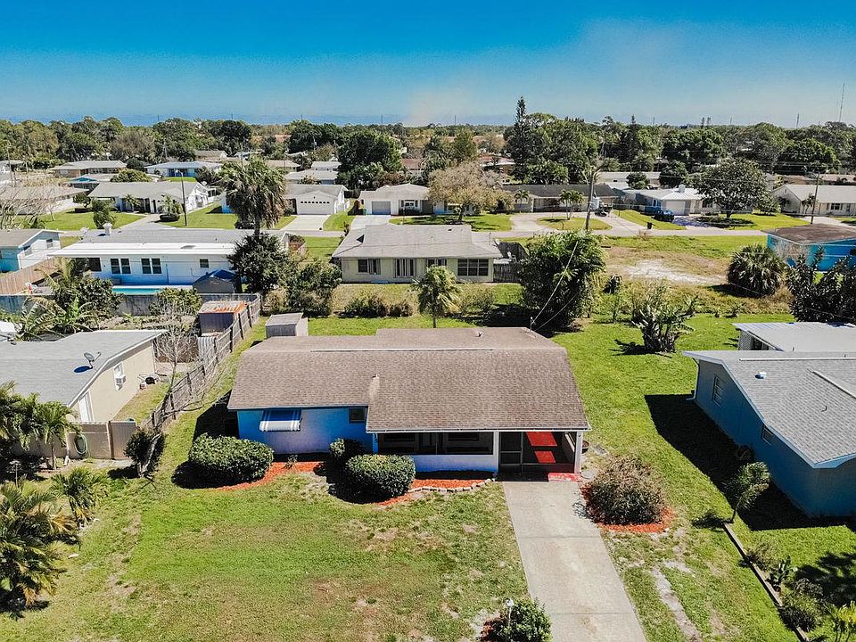 1st image of 415 NE Oleander Ave