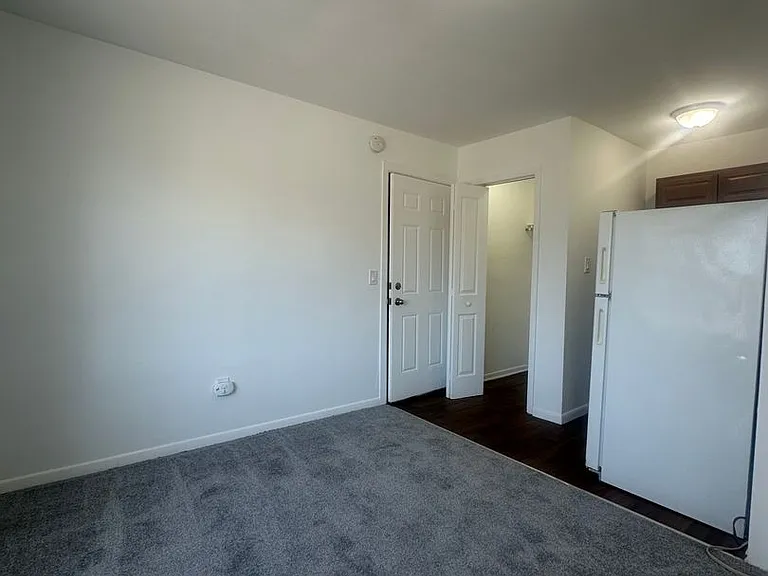 22715 Martin Rd #C5 — Photo 2