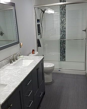 Main BR bath and shower