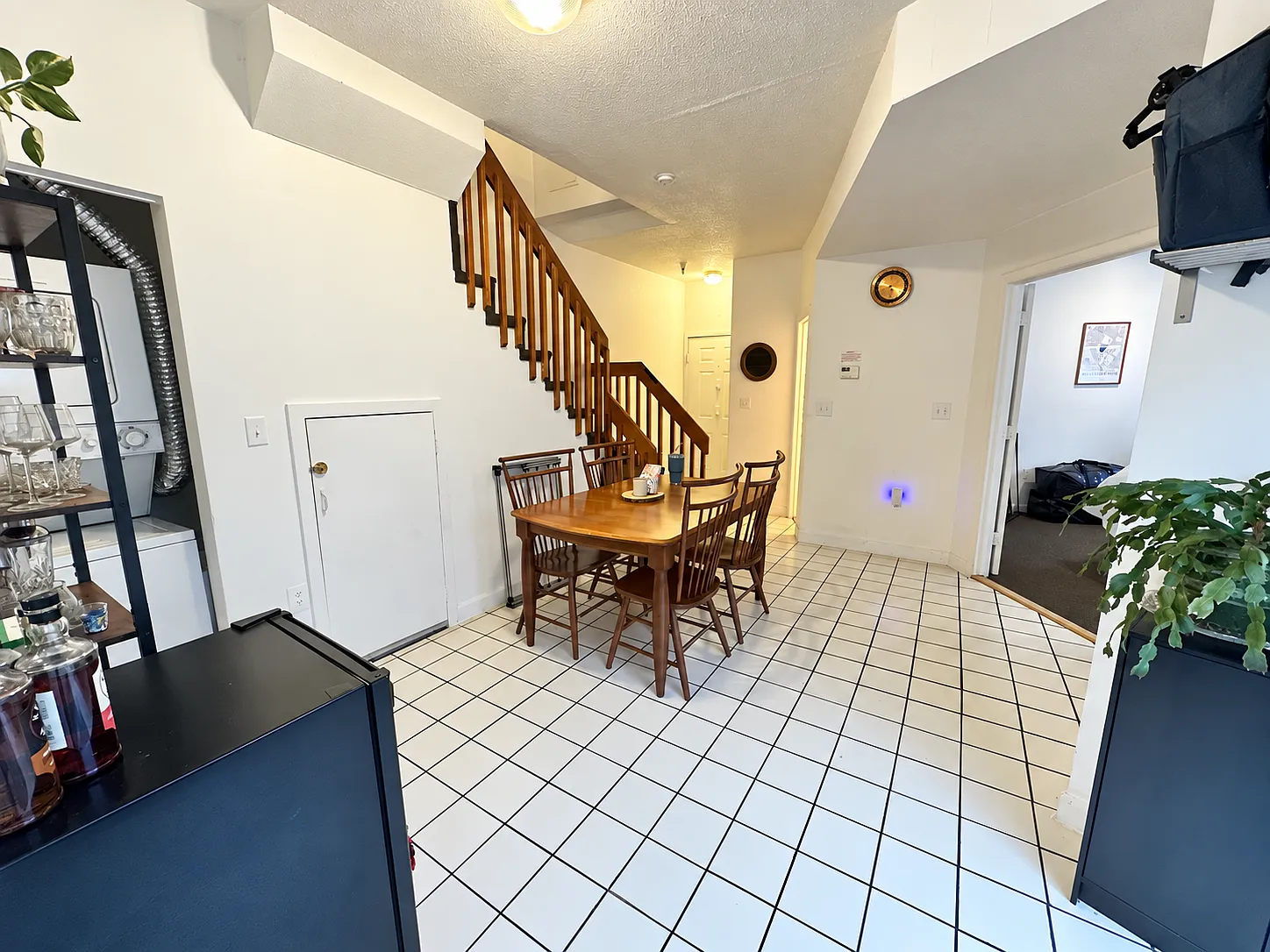 2 bed, 1.5 bath, 9999 sqft, $2,775 — Photo 2