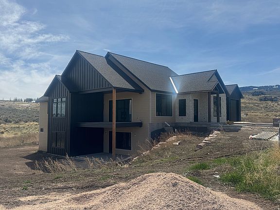 3rd image of 931 Blue Sage Dr