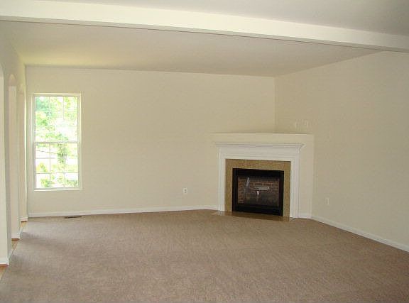 3rd image of 4061 Sabrina Dr