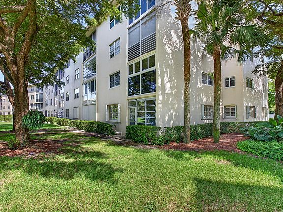 2nd image of 1606 Abaco Drive #A1