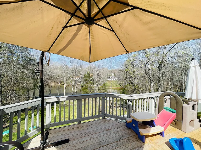121 Hilda Dr — Photo 11