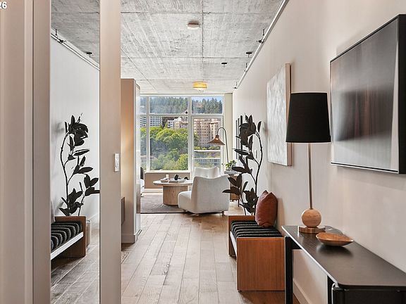 3rd image of 1926 W Burnside St Unit 1210