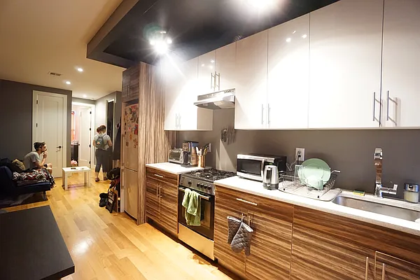 Rented by Rennit Inc. | media 9