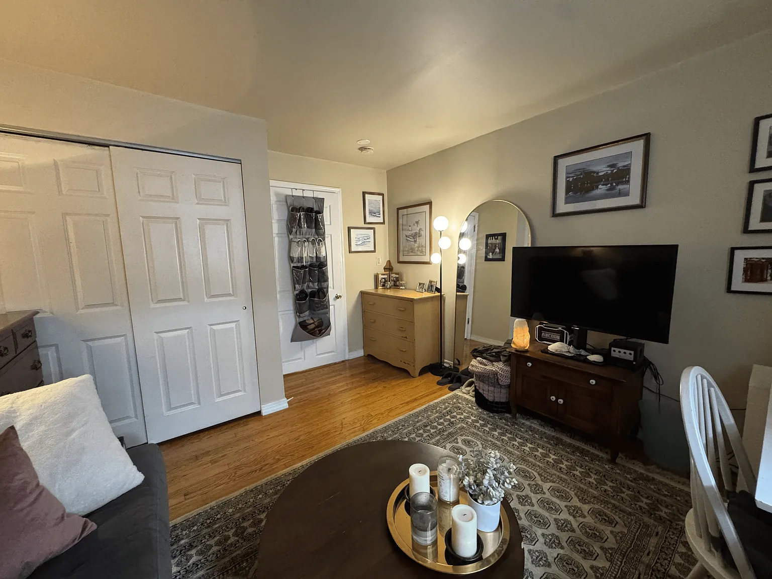 1 bed, 800 sqft, $1,200 — Photo 2