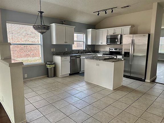 5th image of 105 Creekview Dr