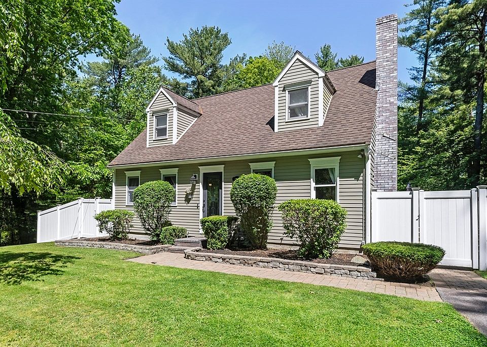 1st image of 132 Pine St
