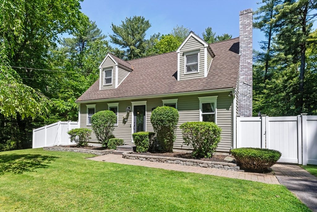 132 Pine St, East Bridgewater, MA