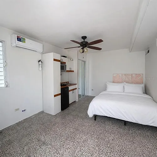 6B Avenue Photo 1