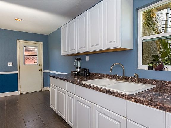 4th image of 611 Prior Ave