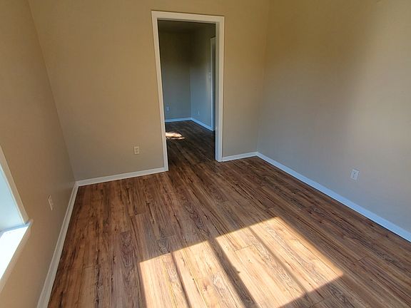 4th image of 4002 Rosedale Ln