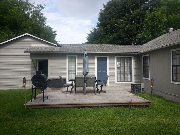 4th image of 1819 Bonham St
