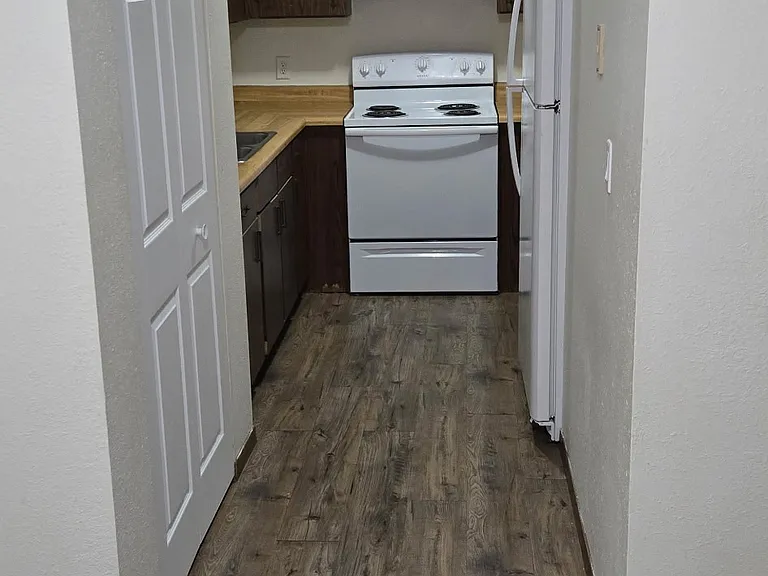 901 Progress St #5 — Photo 2