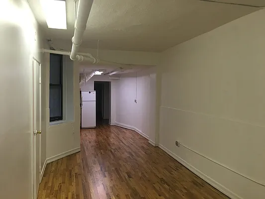 Rented by Metro Prop NY Corp | media 20