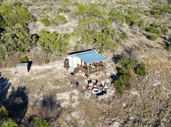 1111 Mesa Verde, Sabinal, TX 78881