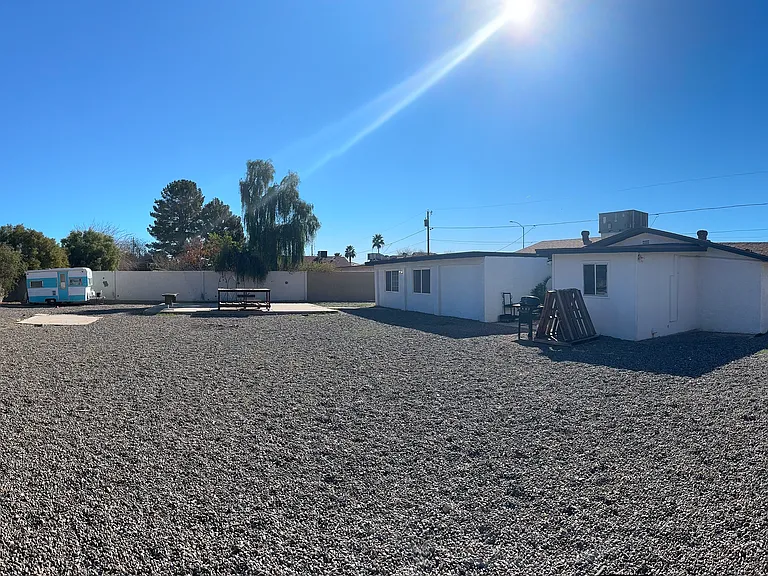 8650 W Monroe St — Photo 22