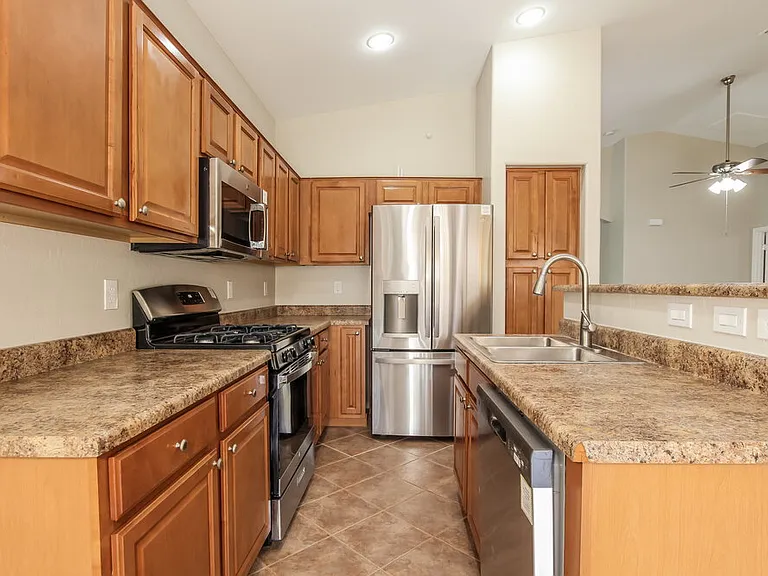 12137 W Dove Wing Way — Photo 5