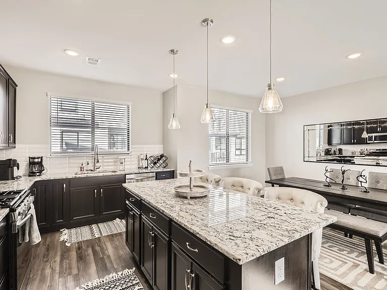 2074 S Holly St #5 — Photo 15