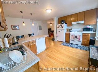 395 Columbia St #3R, Cambridge, MA 02141