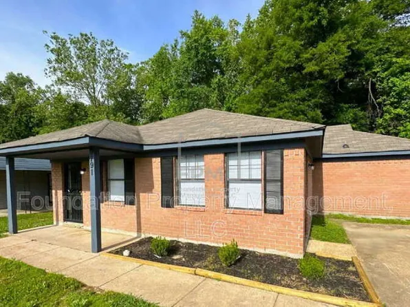 3791 Black Forest Dr, Memphis, TN 38128