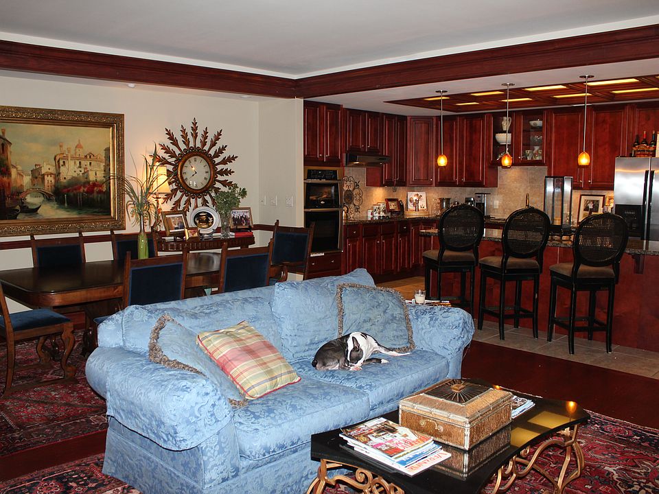 Living/ Dining