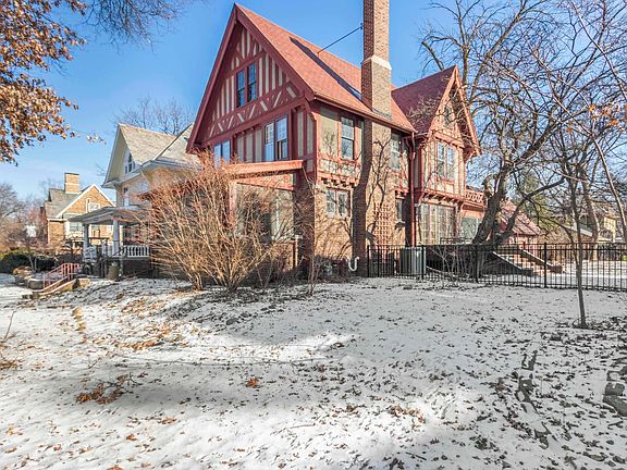 5th image of 1210 N Parkside Dr
