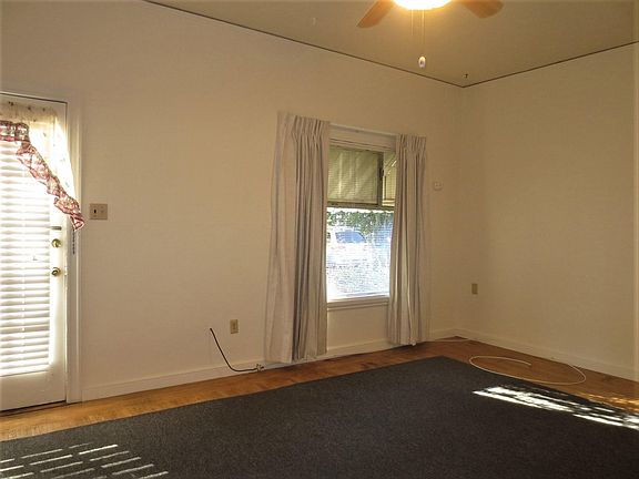 3rd image of 803 Smalley Ave APT 3