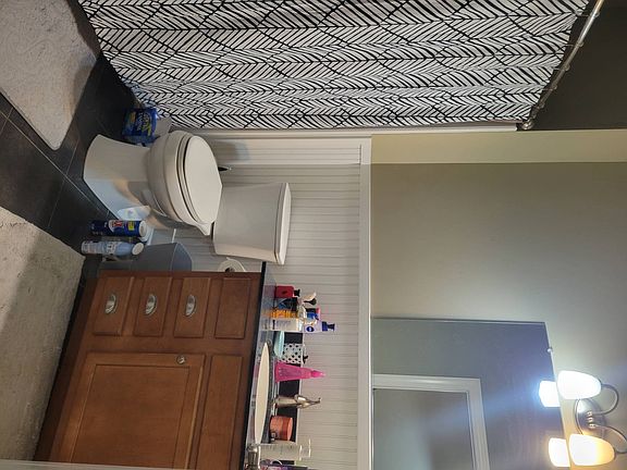 4th image of 4-6 Sheridan Ave #3B