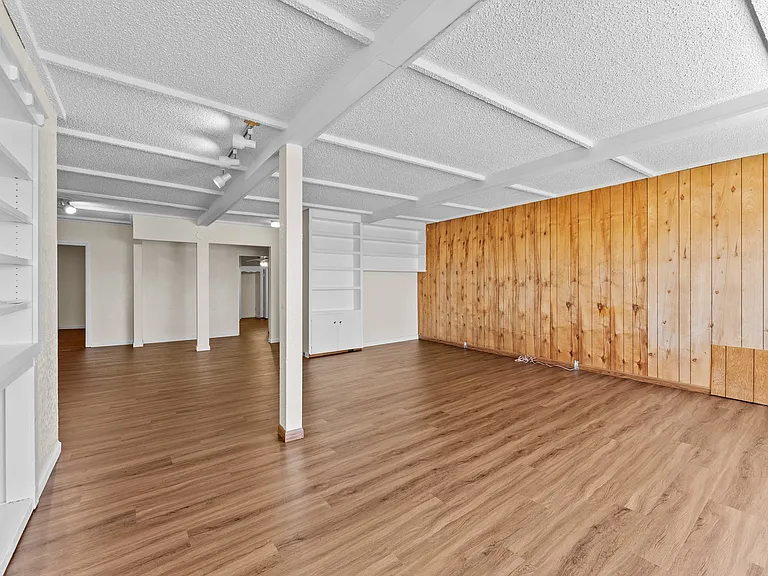 619 Chetco Ave #4 — Photo 4