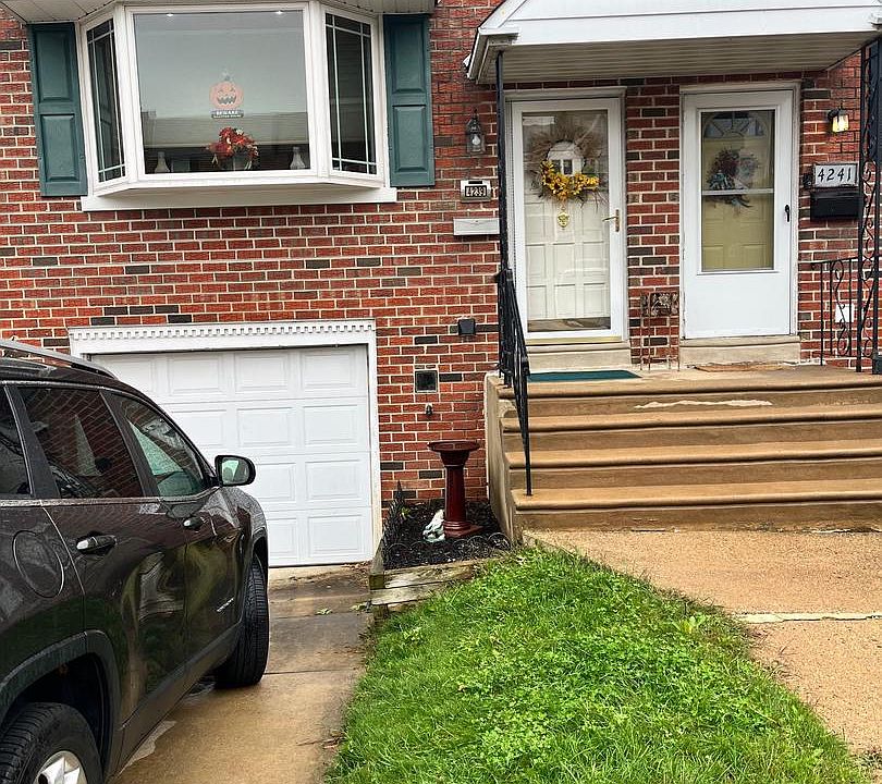 1st image of 4239 Lyman Dr