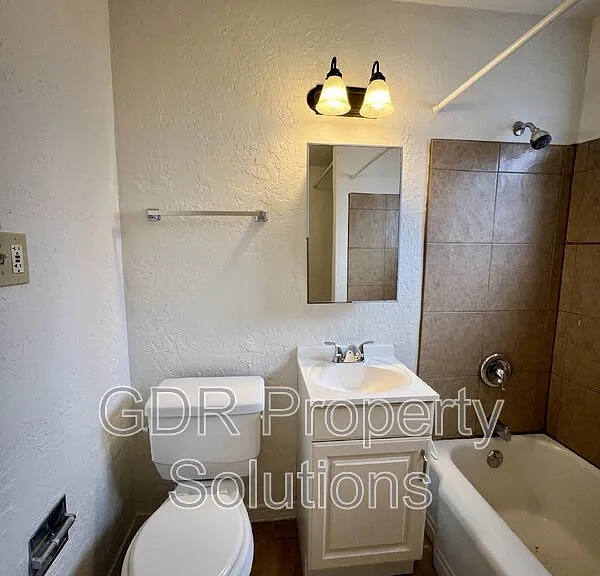 3529 Ross Ave SE — Photo 34