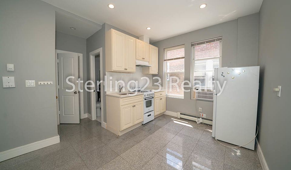 1st image of 31-48 32nd St #6