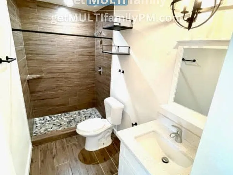 1402 E McKinley St #B — Photo 5