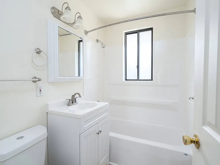 Hathaway Farms Townhomes at Northampton — Photo 94