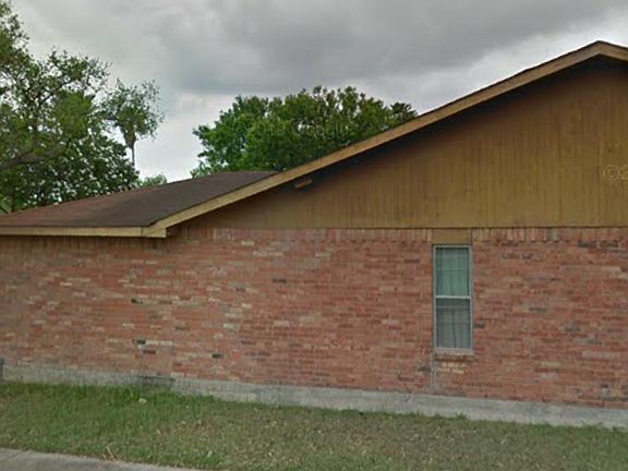 2nd image of 2321 W Arbor St