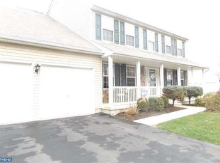 411 Parkview Cir, Warrington, PA 18976