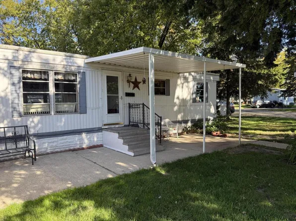 1448 Meadow LANE, Burlington, WI 53105
