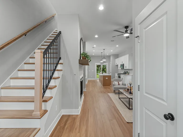 706 N F St #B — Photo 14