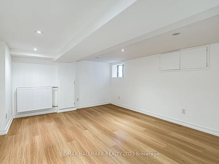 229 Kingston Rd #MAIN LOWER — Photo 17