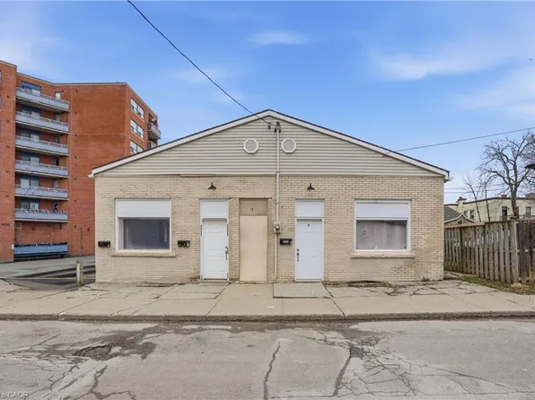 14 Avenue Pl, Welland, ON L3B 4B1