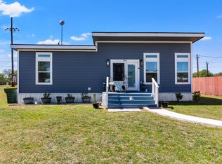 804 Cherry Dr, Groesbeck, TX