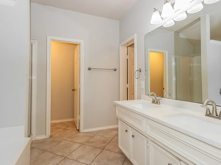28506 Carly Cove Ln — Photo 10